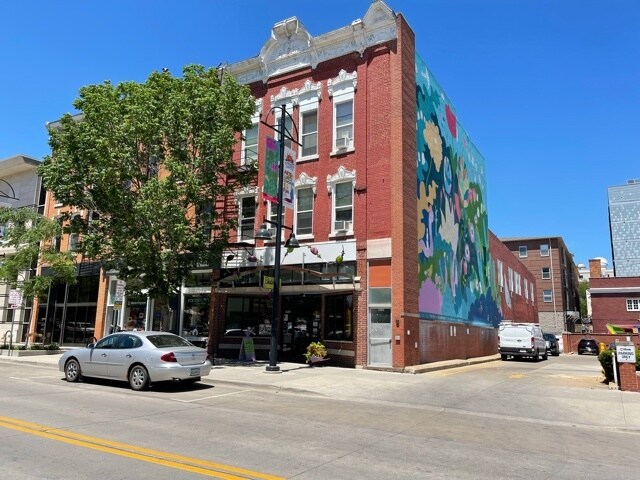 220 E Washington St, Unit 1 in Iowa City, IA - Building Photo