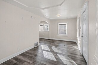 5713 Brooklyn Ave in Kansas City, MO - Building Photo - Building Photo