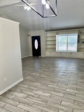 3311 Crestmeadow Dr in Pasadena, TX - Building Photo - Building Photo