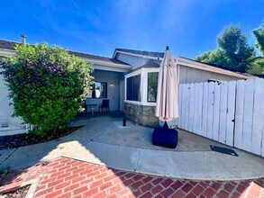 27773 Moonridge Dr in Menifee, CA - Foto de edificio - Building Photo