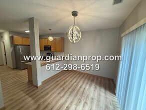 680 Woodduck Dr in Woodbury, MN - Building Photo - Building Photo