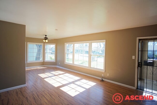 110 Lincoln St in Bakersfield, CA - Building Photo - Building Photo
