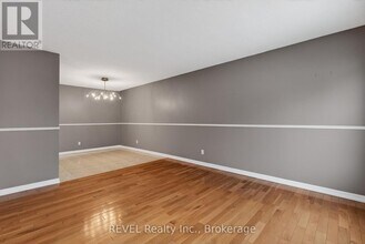 6166 Wildrose Crescent in Niagara Falls, ON - Building Photo - Building Photo