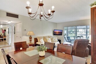 3401 NW 47th Ave in Lauderdale Lakes, FL - Building Photo - Building Photo