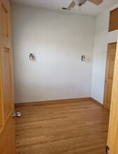 2350 W Grand Ave in Chicago, IL - Building Photo - Building Photo