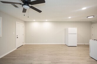 430 Bell St-Unit -A in Griffin, GA - Building Photo - Building Photo