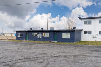 Wingspan Landing - 6379 Arnold Dr NE, Moses Lake, WA 98837 in Moses Lake, WA - Foto de edificio - Building Photo