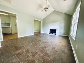 742 Shoal Cir in Lawrenceville, GA - Building Photo - Building Photo