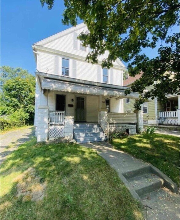 849 Beardsley St in Akron, OH - Building Photo