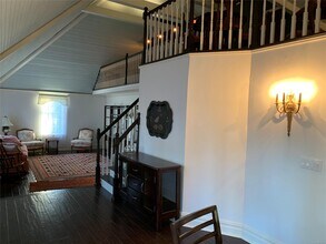 507 Centre Island Rd in Oyster Bay, NY - Foto de edificio - Building Photo