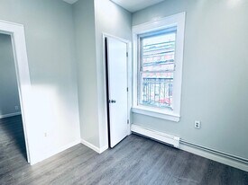 113 Mallory Ave in Jersey City, NJ - Building Photo