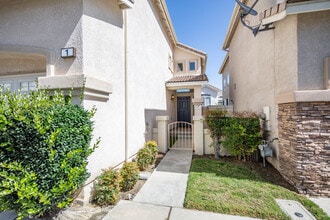 1 Quebec in Aliso Viejo, CA - Building Photo - Building Photo
