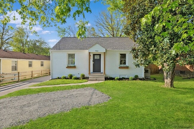 property at 902 Broadmoor Dr