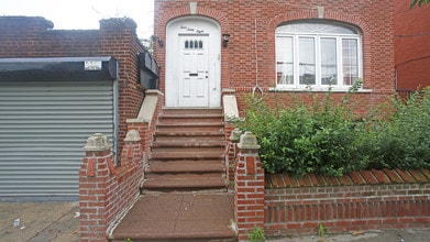 468 Milford St in Brooklyn, NY - Building Photo - Building Photo