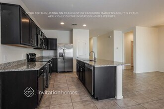 37746 W Capri Ave in Maricopa, AZ - Foto de edificio - Building Photo