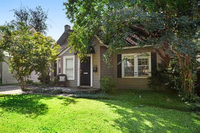 property at 5538 Vanderbilt Ave