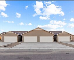 4024 Apache Pine Pl in Las Cruces, NM - Building Photo
