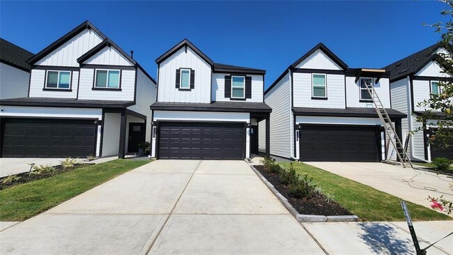 property at 3217 Creston Gate Dr