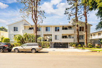 1535 Granville Ave in Los Angeles, CA - Building Photo - Building Photo