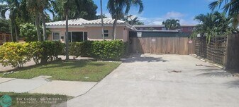 1855 Sherman St in Hollywood, FL - Building Photo