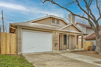 3006 Linnet Dr in Austin, TX - Building Photo - Building Photo