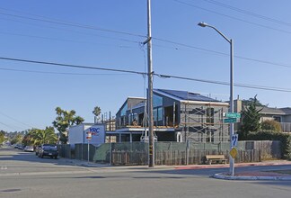 104 Surfside Ave in Santa Cruz, CA - Building Photo - Building Photo