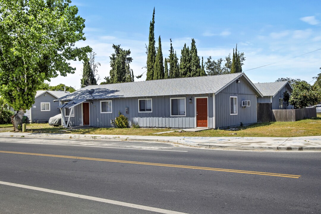 Suzie St Apartments in Winton, CA - Foto de edificio