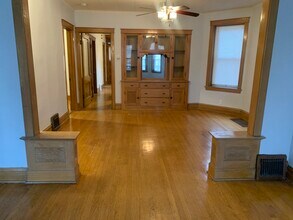 4039 N Southport Ave, Unit 1 in Chicago, IL - Building Photo - Building Photo