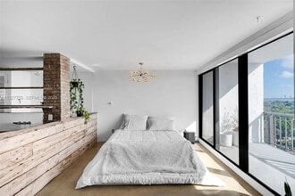 5701 Biscayne Blvd, Unit PH9 in Miami, FL - Foto de edificio - Building Photo