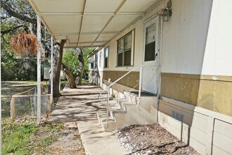 16240 San Pedro Ave in San Antonio, TX - Building Photo - Building Photo