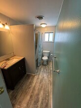 407 Mill St, Unit 407 Mill street in East Jordan, MI - Foto de edificio - Building Photo