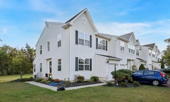 801 Evergreen Cir in Telford, PA - Building Photo