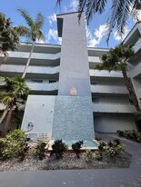 8255 SW 152nd Ave in Miami, FL - Building Photo