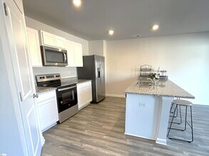4060 Garrison Ln in Spartanburg, SC - Building Photo - Building Photo