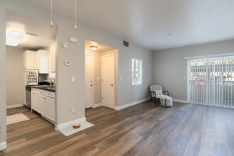 Avery at TownCentre in Brentwood, CA - Building Photo - Interior Photo