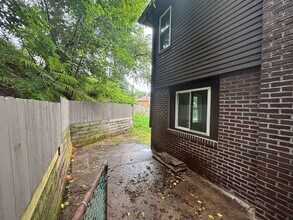 119 Grant Ave in Etna, PA - Foto de edificio - Building Photo