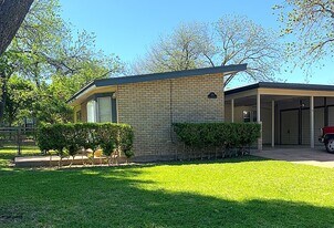 2408 N 15th St in Temple, TX - Building Photo