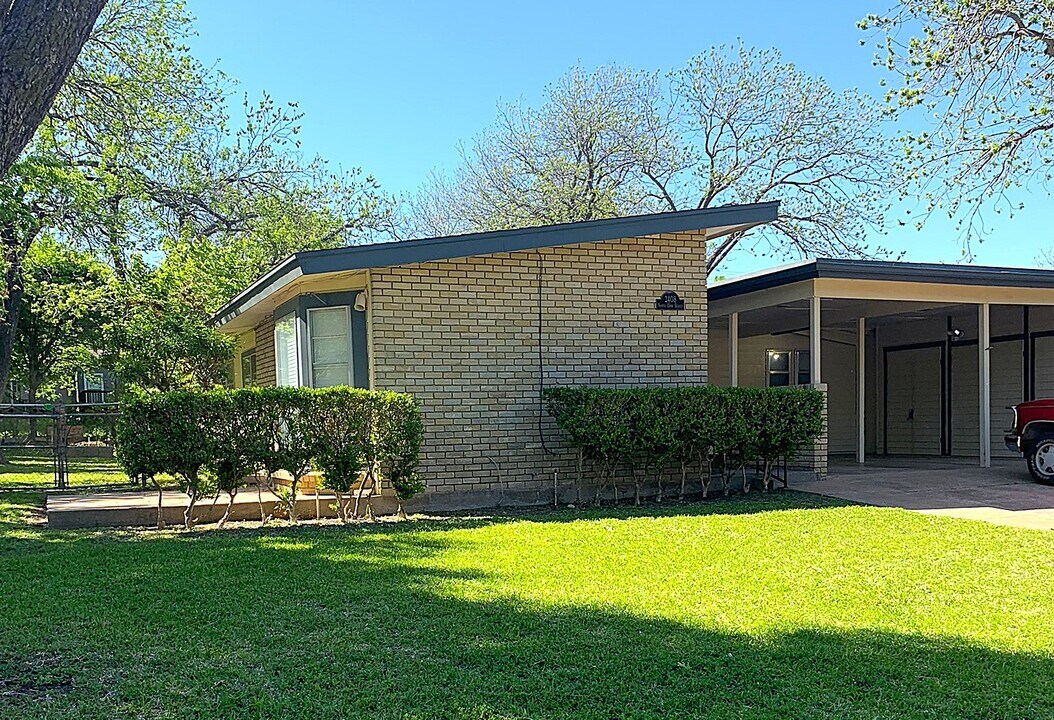 2408 N 15th St in Temple, TX - Building Photo