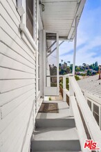 2533 1/2 Elsinore St in Los Angeles, CA - Building Photo - Building Photo