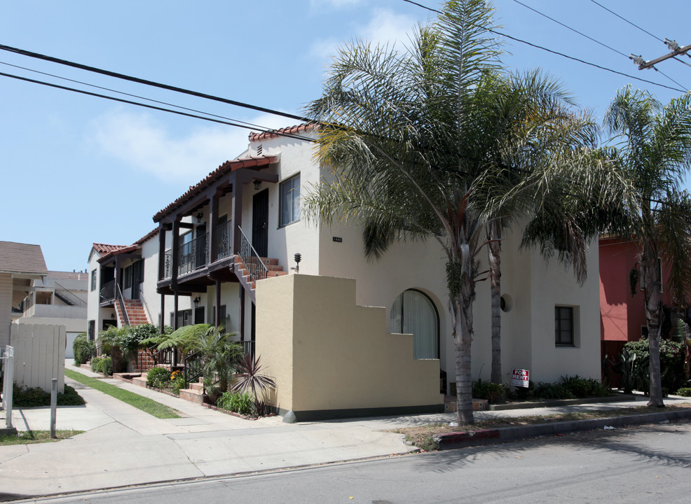 1440 E Florida St in Long Beach, CA - Building Photo