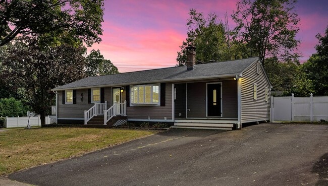 property at 75 Glenwood Dr