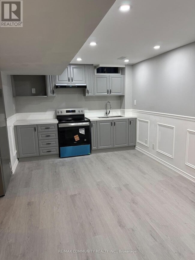 327 Mantle Ave in Whitchurch-Stouffville, ON - Building Photo - Building Photo