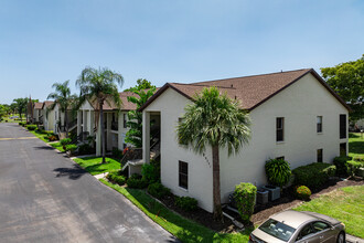 Central Park South in Ft. Myers, FL - Building Photo - Building Photo