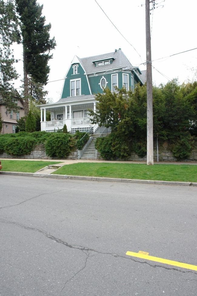 2027 W Riverside Ave in Spokane, WA - Building Photo - Building Photo