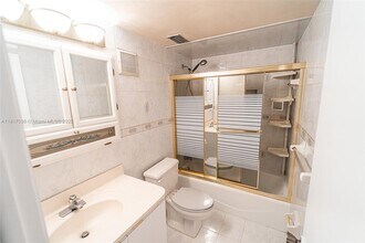 12023 SW 110th St Cir E in Miami, FL - Building Photo - Building Photo