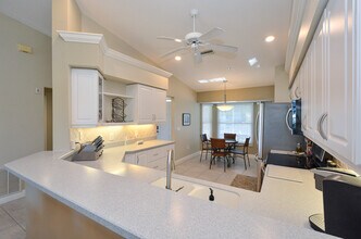 9470 High Gate Dr, Unit Stoneybrook Gold and Coun in Sarasota, FL - Building Photo - Building Photo