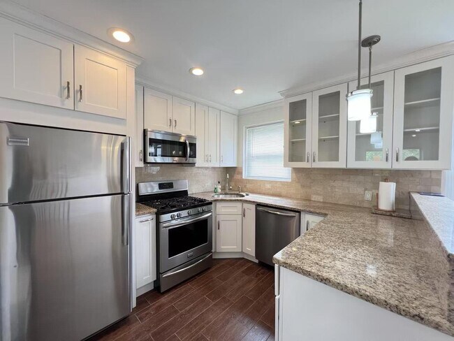 68-24 138th St in Queens, NY - Building Photo - Building Photo