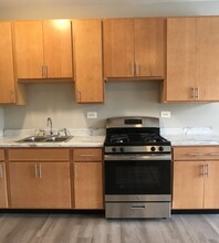 1101 W Granville Ave in Chicago, IL - Building Photo - Building Photo
