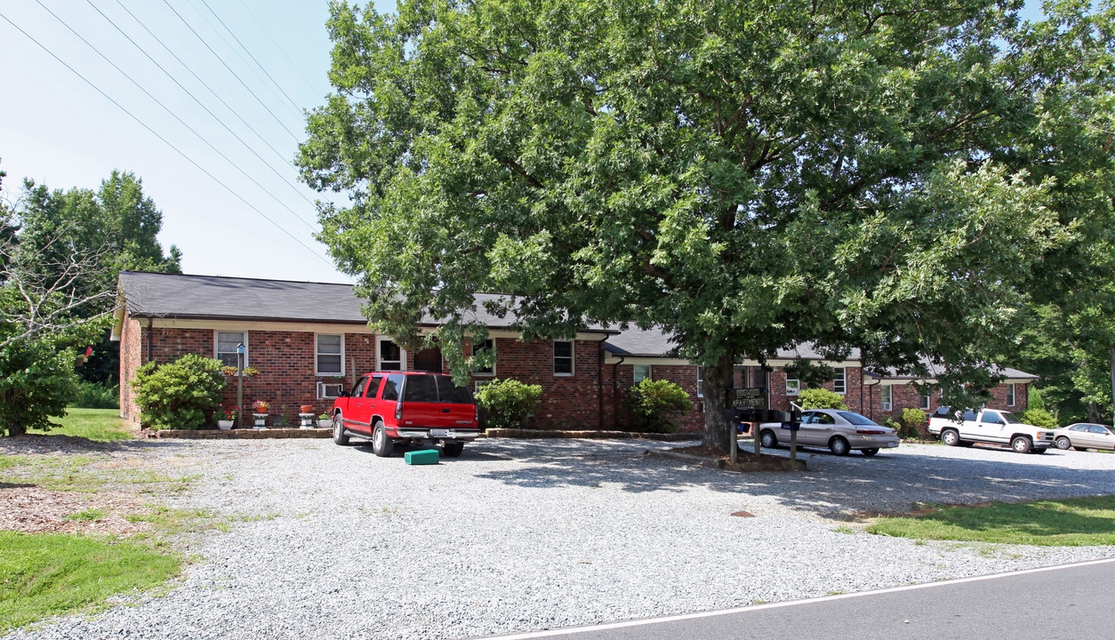 7009 Prospect Church Rd in Thomasville, NC - Building Photo