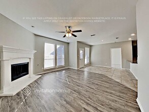 15704 Barton Ridge Dr, Unit 824 in Fort Worth, TX - Building Photo - Building Photo